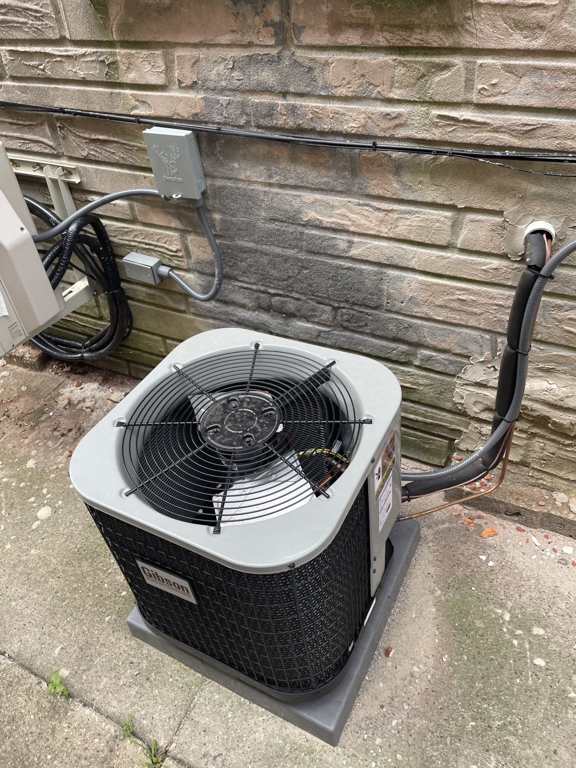 Gibson outdoor condenser installation